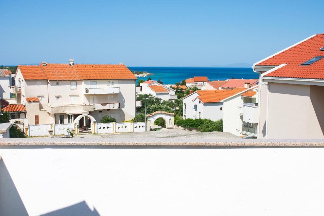 Apartments Summersong Novalja Exterior photo