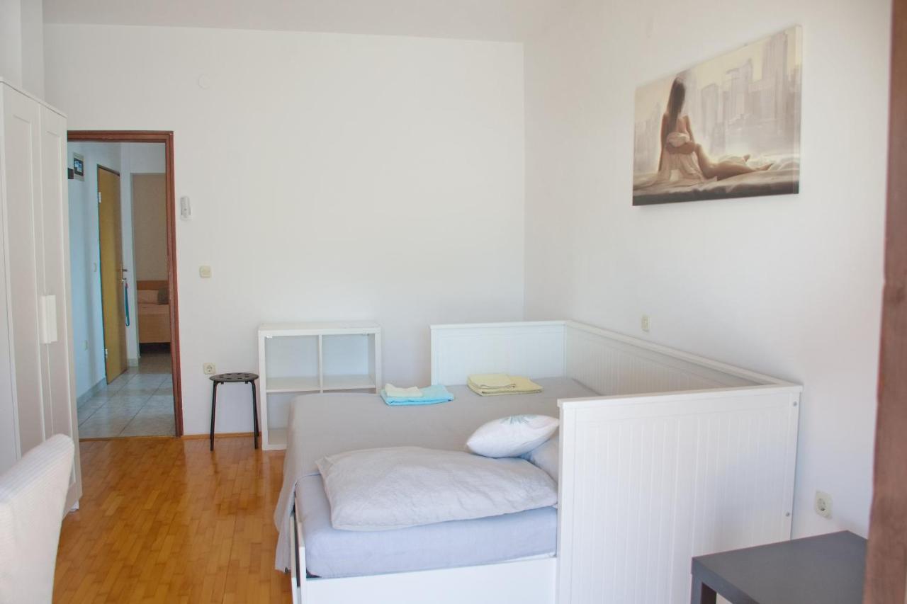 Apartments Summersong Novalja Exterior photo