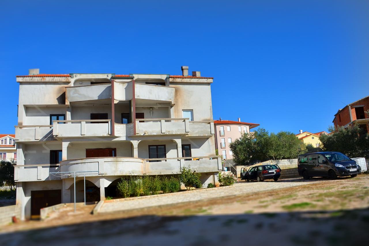 Apartments Summersong Novalja Exterior photo