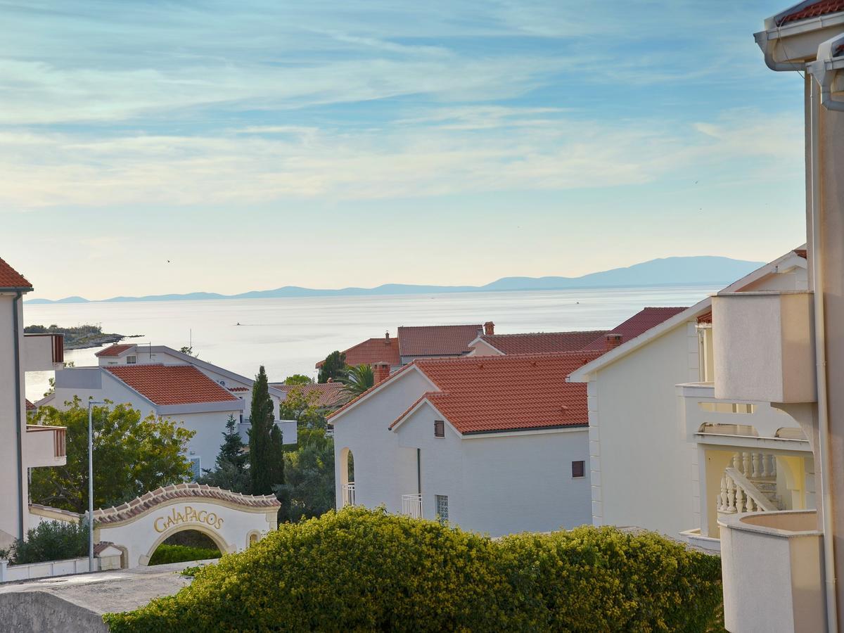 Apartments Summersong Novalja Exterior photo